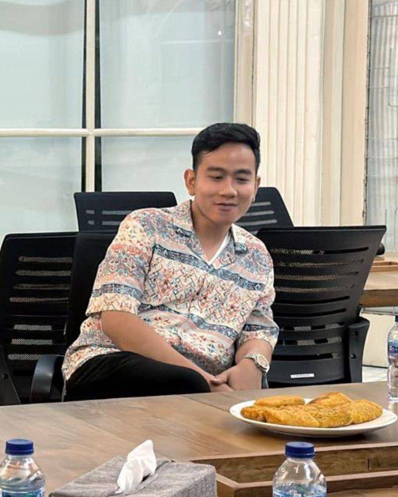 twitter.com/gibran_tweet